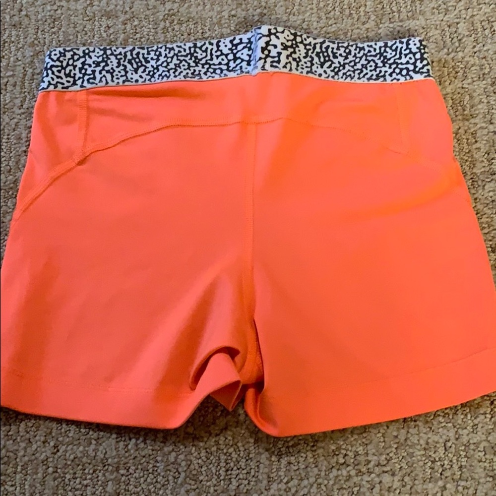 tight shorts - Picture 2 of 2